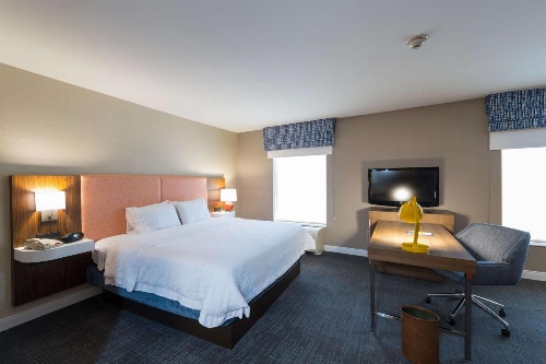 Hampton Inn By Hilton And Suites Jamestown image 3